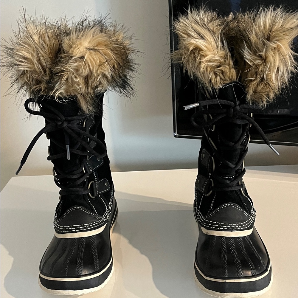 Sorel Joan of Arctic‎ waterproof, tall Black and Tan Lace Up Boots with Faux Fur
